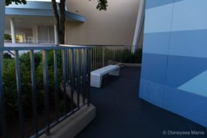 スティッチエンカウンター横の隠れベンチの画像