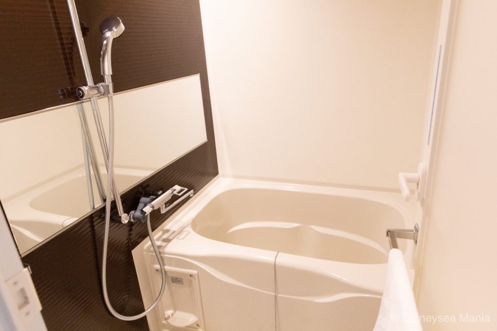 【変なホテル舞浜】部屋の風呂（バス）画像