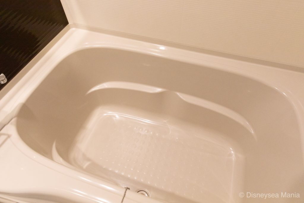 【変なホテル舞浜】部屋の風呂（バス）画像