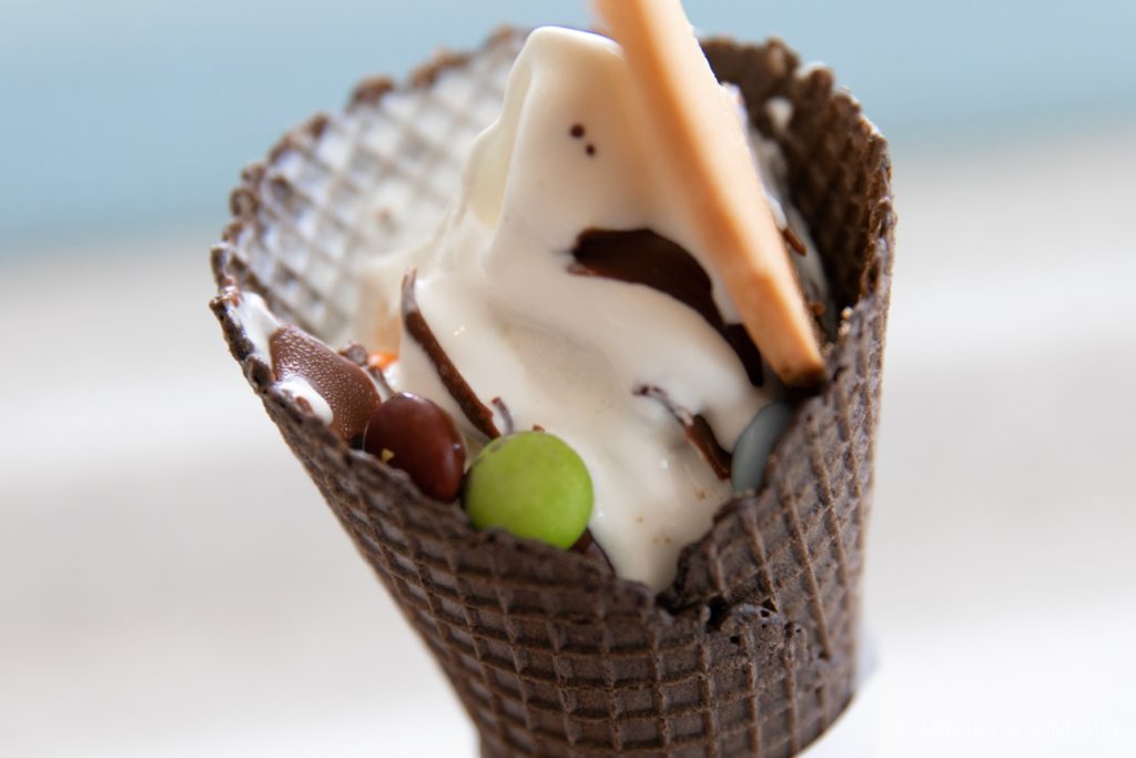 ソフトクリーム&チョコレート（2019ディズニーランド）の画像